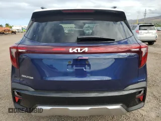2024 Kia Seltos S z VIN KNDEU2AA8R7664127, wystawiony jako Copart lot #53173565 z przebiegiem 484 mil mil oraz Szkoda całkowita • Salvage title. Historia ofert i sprzedaży dostępna na DreamBid. Obrazek 6.