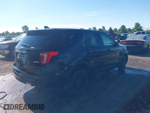 2017 Ford Police Interceptor Utility with VIN 1FM5K8AT7HGB55148, listed as a IAAI auction lot 40736361 with 100,962 mi miles and . Bid and sale history available at DreamBid. Image 4.