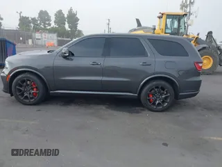 2023 Dodge Durango SRT 392 Premium z VIN 1C4SDJGJ2PC692935, wystawiony jako IAAI lot #41029734 z przebiegiem 7 191 mil mil oraz . Historia ofert i sprzedaży dostępna na DreamBid. Obrazek 14.
