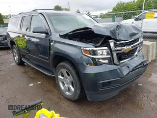 2019 Chevrolet Suburban LS z VIN 1GNSKGKC7KR244916, wystawiony jako IAAI lot #42315858 z przebiegiem 69 555 mil mil oraz . Historia ofert i sprzedaży dostępna na DreamBid. Obrazek 1.