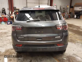 2022 Jeep Compass Altitude with VIN 3C4NJDBB3NT126047, listed as a IAAI auction lot 41570980 with 39,896 mi miles and . Bid and sale history available at DreamBid. Image 17.