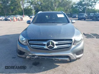2018 Mercedes-Benz GLC 300 z VIN WDC0G4JB2JF448980, wystawiony jako IAAI lot #42337686 z przebiegiem 85 734 mil mil oraz . Historia ofert i sprzedaży dostępna na DreamBid. Obrazek 12.
