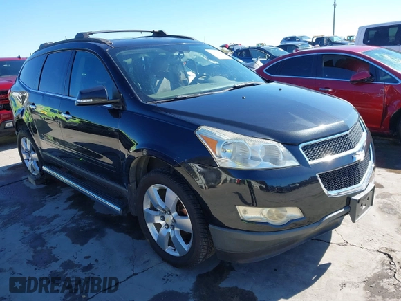 2011 Chevrolet Traverse 1LT z VIN 1GNKRGED3BJ373931, wystawiony jako IAAI lot #40876388 z przebiegiem 234 394 mil mil oraz . Historia ofert i sprzedaży dostępna na DreamBid. Obrazek 1.