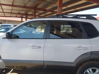 2006 Hyundai Tucson GLS with VIN KM8JN12D16U332117, listed as a IAAI auction lot 41831236 with 160,557 mi miles. Bid and sale history available at carsss.com. Image 14.