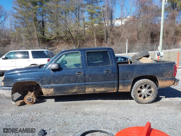2006 Chevrolet Silverado 1500 LT1 with VIN 2GCEK13TX61232856, listed as a IAAI auction lot 41593832 with 186,273 mi miles. Bid and sale history available at carsss.com. Image 14.