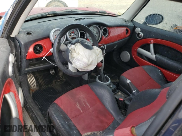 2005 MINI Hardtop S with VIN WMWRE33515TL10355, listed as a Copart auction lot 50391825 with 174,150 mi miles and Salvage title. Bid and sale history available at DreamBid. Image 8.