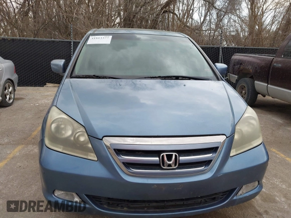 2005 Honda Odyssey TOURING with VIN 5FNRL38815B048075, listed as a IAAI auction lot 41813377 with 259,138 mi miles. Bid and sale history available at carsss.com. Image 6.