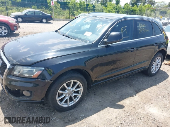 2010 Audi Q5 Premium Plus z VIN WA1LKAFP6AA003671, wystawiony jako IAAI lot #42408719 z przebiegiem Nie podano mil oraz . Historia ofert i sprzedaży dostępna na DreamBid. Obrazek 2.