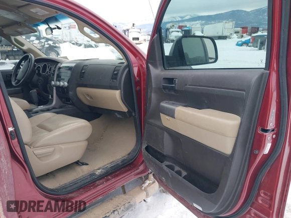 2010 Toyota Tundra z VIN 5TFUW5F17AX096876, wystawiony jako IAAI lot #41583521 z przebiegiem 118 084 mil mil oraz . Historia ofert i sprzedaży dostępna na DreamBid. Obrazek 5.