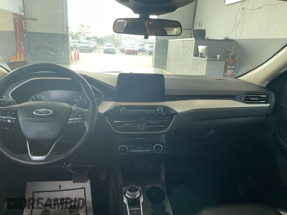 2020 Ford Escape SEL z VIN 1FMCU9H69LUA59992, wystawiony jako IAAI lot #42797223 z przebiegiem 87 913 mil mil oraz . Historia ofert i sprzedaży dostępna na DreamBid. Obrazek 20.
