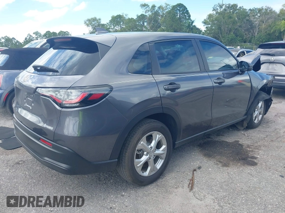 2024 Honda HR-V LX with VIN 3CZRZ1H33RM731267, listed as a IAAI auction lot 40677360 with 15,845 mi miles. Bid and sale history available at carsss.com. Image 4.