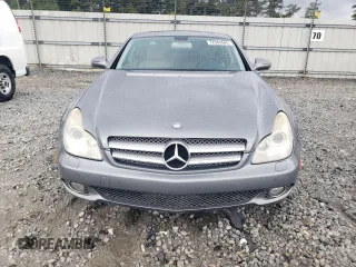 2010 Mercedes-Benz CLS-Class CLS 550 with VIN WDDDJ7CBXAA165625, listed as a Copart auction lot 72983684 with 143,868 mi miles and Salvage Title. Bid and sale history available at carsss.com. Image 5.