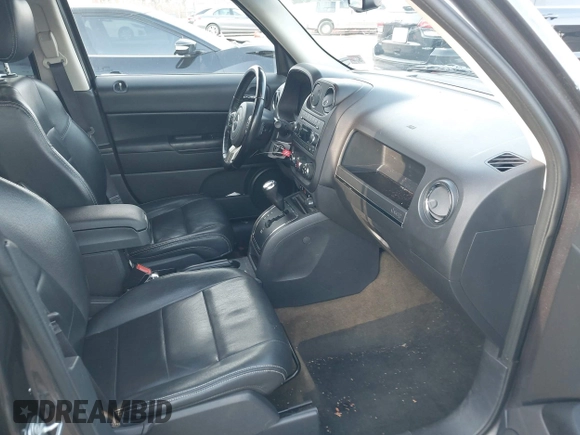 2017 Jeep Patriot High Altitude with VIN 1C4NJRFB1HD110320, listed as a IAAI auction lot 41152170 with 88,341 mi miles. Bid and sale history available at carsss.com. Image 5.