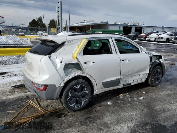 2023 Kia Niro Wave with VIN KNDCT3L10P5040523, listed as a Copart auction lot 89325305 with 8,287 mi miles and Salvage Title. Bid and sale history available at DreamBid. Image 3.