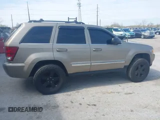 2005 Jeep Grand Cherokee Limited with VIN 1J4HR58N95C510465, listed as a IAAI auction lot 42027740 with 153,451 mi miles. Bid and sale history available at carsss.com. Image 13.