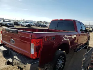 2018 Ford F-350 XL z VIN 1FT8W3BT1JEB18007, wystawiony jako Copart lot #58017895 z przebiegiem 229 633 mil mil oraz Czysty tytuł • Clean title. Historia ofert i sprzedaży dostępna na DreamBid. Obrazek 3.