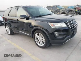 2016 Ford Explorer XLT with VIN 1FM5K7D82GGA84926, listed as a IAAI auction lot 41824920 with 121,702 mi miles. Bid and sale history available at carsss.com. Image 1.