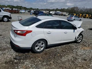 2014 Ford Focus SE with VIN 1FADP3F21EL119694, listed as a Copart auction lot 49823525 with 177,391 mi miles and Non Repairable. Bid and sale history available at DreamBid. Image 3.