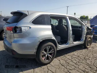 2019 Toyota Highlander LE with VIN 5TDZZRFH6KS350151, listed as a Copart auction lot 60683445 with 57,853 mi miles and Salvage title. Bid and sale history available at DreamBid. Image 3.