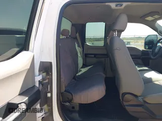 2017 Ford F-250 XLT с VIN 1FT7X2B61HEC10144, выставлен на аукционе IAAI как лот 42256812 с пробегом 123 380 миль миль и . История ставок и продаж доступна на DreamBid. Изображение 8.