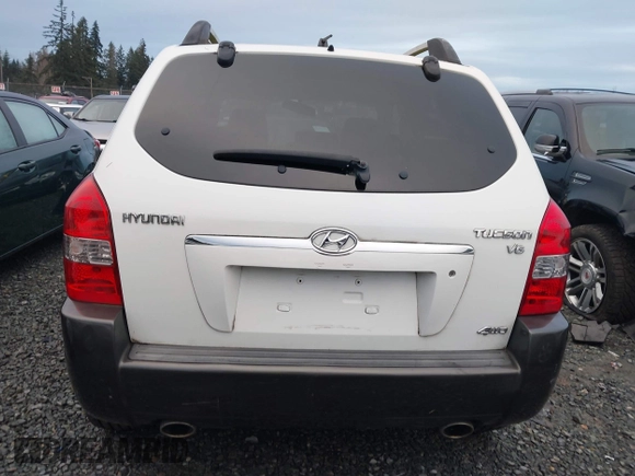 2005 Hyundai Tucson GLS with VIN KM8JN72D75U060416, listed as a IAAI auction lot 41212714 with 173,421 mi miles. Bid and sale history available at carsss.com. Image 16.