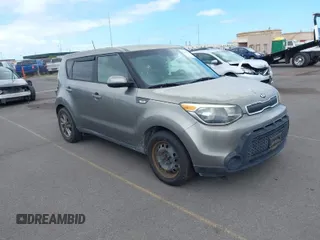 2014 Kia Soul with VIN KNDJN2A2XE7062263, listed as a IAAI auction lot 42045938 with 120,914 mi miles. Bid and sale history available at carsss.com. Image 1.
