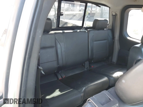 2004 Nissan Titan SE with VIN 1N6AA06A84N532698, listed as a IAAI auction lot 41736557 with 149,743 mi miles. Bid and sale history available at carsss.com. Image 8.
