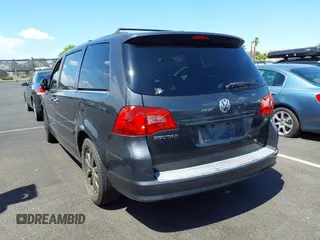 2012 Volkswagen Routan SE с VIN 2C4RVABG4CR217571, выставлен на аукционе IAAI как лот 42408836 с пробегом 253 776 миль миль и . История ставок и продаж доступна на DreamBid. Изображение 14.