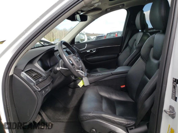 2020 Volvo XC90 Momentum with VIN YV4A221K3L1537726, listed as a Copart auction lot 48919765 with 60,763 mi miles and Salvage title. Bid and sale history available at DreamBid. Image 7.