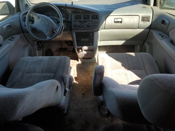 1998 Toyota Sienna LE with VIN 4T3ZF13C5WU085729, listed as a Copart auction lot 77256524 with 161,508 mi miles and Salvage Title. Bid and sale history available at carsss.com. Image 8.