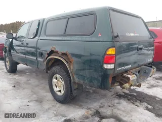 2000 Toyota Tundra SR5 with VIN 5TBBT4415YS019543, listed as a IAAI auction lot 41680668 with 195,173 mi miles. Bid and sale history available at carsss.com. Image 3.