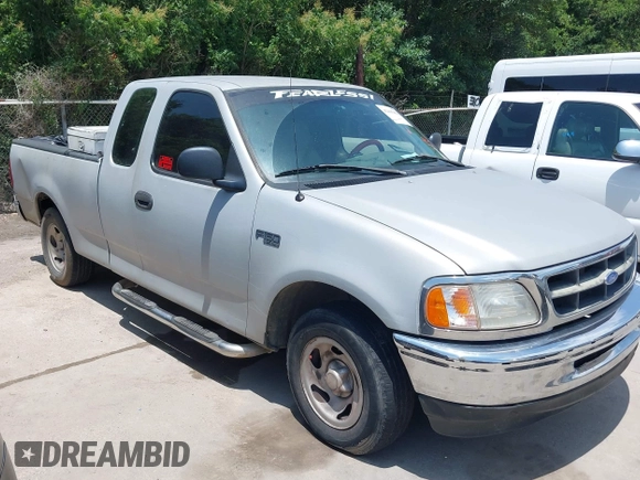 1997 Ford F-150 with VIN 1FTDX1762VKD10644, listed as a IAAI auction lot 42405458 with 215,835 mi miles and . Bid and sale history available at DreamBid. Image 1.
