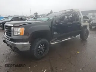 2008 GMC Sierra 2500HD SLT с VIN 1GTHK236X8F173607, выставлен на аукционе Copart как лот 85126094 с пробегом Не указан миль и Чистый • Clean title. История ставок и продаж доступна на DreamBid. Изображение 1.