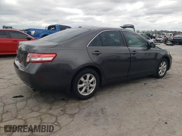 2011 Toyota Camry LE z VIN 4T4BF3EK3BR110153, wystawiony jako Copart lot #61950455 z przebiegiem 414 223 mil mil oraz Czysty tytuł • Clean title. Historia ofert i sprzedaży dostępna na DreamBid. Obrazek 3.