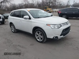 2015 Mitsubishi Outlander SE z VIN JA4AZ3A33FZ005292, wystawiony jako IAAI lot #41456873 z przebiegiem 139 235 mil mil oraz . Historia ofert i sprzedaży dostępna na DreamBid. Obrazek 1.