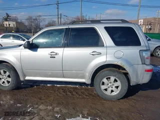 2010 Mercury Mariner with VIN 4M2CN8B72AKJ30465, listed as a IAAI auction lot 41554592 with 110,973 mi miles. Bid and sale history available at carsss.com. Image 15.