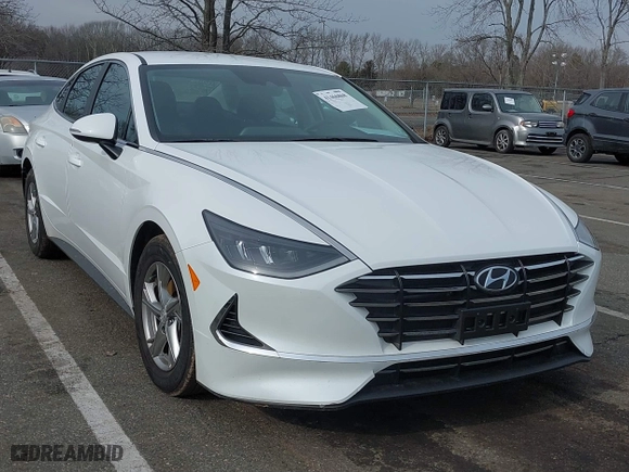 2022 Hyundai Sonata SE with VIN 5NPEG4JA9NH147654, listed as a IAAI auction lot 41466868 with 26,504 mi miles. Bid and sale history available at carsss.com. Image 1.