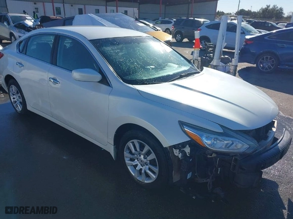 2016 Nissan Altima 2.5 SR with VIN 1N4AL3AP7GN366548, listed as a IAAI auction lot 41354999 with 90,565 mi miles. Bid and sale history available at carsss.com. Image 1.