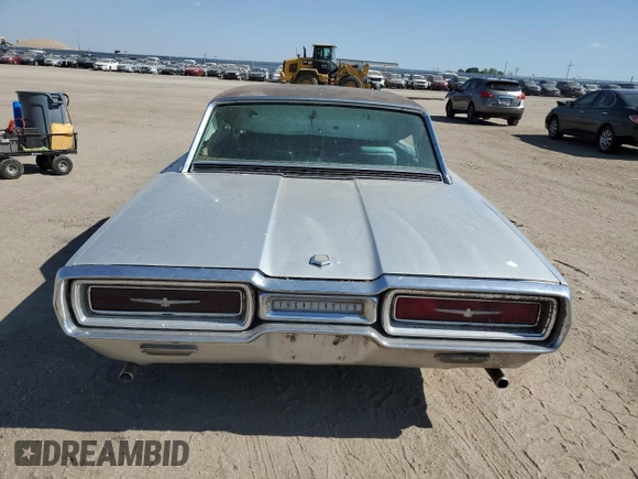 1964 Ford Thunderbird с VIN 4Y83Z152322, выставлен на аукционе Copart как лот 56946905 с пробегом 60 537 миль миль и Списание • Salvage title. История ставок и продаж доступна на DreamBid. Изображение 6.