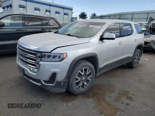 2020 GMC Acadia SLE z VIN 1GKKNKLA7LZ229743, wystawiony jako Copart lot #46466105 z przebiegiem 100 012 mil mil oraz Szkoda całkowita • Salvage title. Historia ofert i sprzedaży dostępna na DreamBid. Obrazek 1.