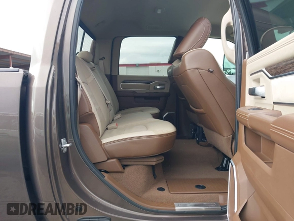 2020 Ram 2500 Laramie z VIN 3C6UR5FL5LG249102, wystawiony jako IAAI lot #41414195 z przebiegiem 42 044 mil mil oraz . Historia ofert i sprzedaży dostępna na DreamBid. Obrazek 8.
