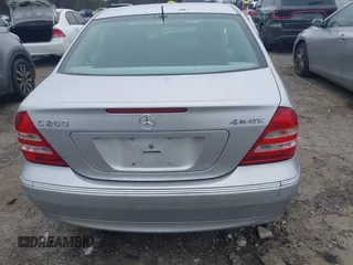 2006 Mercedes-Benz C 280 Luxury with VIN WDBRF92H56F753752, listed as a IAAI auction lot 41362268 with 126,557 mi miles and . Bid and sale history available at DreamBid. Image 16.