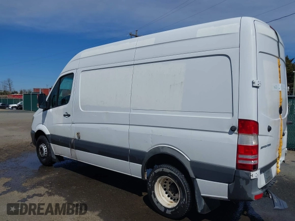 2017 Freightliner Sprinter Cargo z VIN WDYPF0CD1HP387256, wystawiony jako IAAI lot #41506530 z przebiegiem 177 117 mil mil oraz . Historia ofert i sprzedaży dostępna na DreamBid. Obrazek 3.