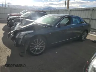 2017 Cadillac CT6 Luxury RWD z VIN 1G6KC5RXXHU149634, wystawiony jako Copart lot #77907824 z przebiegiem 150 902 mil mil oraz Szkody całkowita. Historia ofert i sprzedaży dostępna na DreamBid. Obrazek 1.