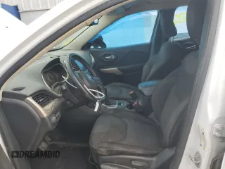 2017 Jeep Cherokee Latitude с VIN 1C4PJMCB4HW659210, выставлен на аукционе Copart как лот 64015385 с пробегом 102 183 миль миль и Списание • Salvage title. История ставок и продаж доступна на DreamBid. Изображение 7.