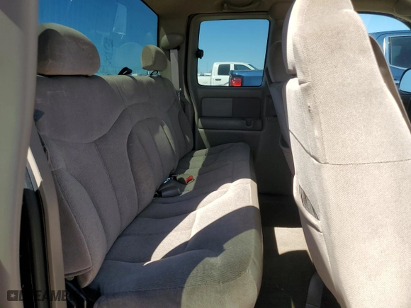 2002 GMC Sierra 1500 SLE with VIN 2GTEC19V221171583, listed as a Copart auction lot 46748355 with 197,932 mi miles and Salvage Title. Bid and sale history available at carsss.com. Image 10.