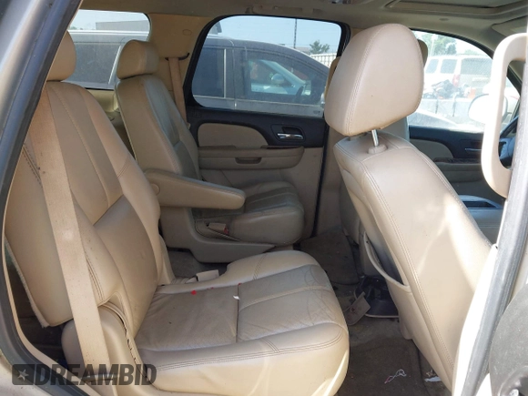 2007 Chevrolet Tahoe LT z VIN 1GNFK13007J146559, wystawiony jako IAAI lot #42686539 z przebiegiem 278 300 mil mil oraz . Historia ofert i sprzedaży dostępna na DreamBid. Obrazek 8.