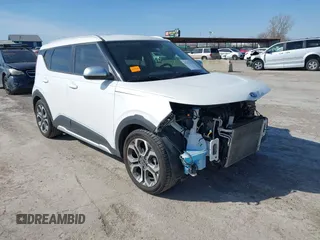 2020 Kia Soul LX with VIN KNDJ23AU1L7049429, listed as a IAAI auction lot 41382761 with 64,954 mi miles. Bid and sale history available at carsss.com. Image 1.