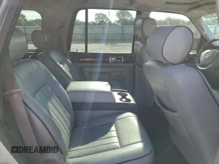 2006 Lincoln Navigator Luxury with VIN 5LMFU27576LJ27128, listed as a Copart auction lot 70362034 with 174,518 mi miles and Salvage Title. Bid and sale history available at carsss.com. Image 11.