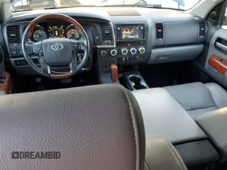 2019 Toyota Sequoia Platinum with VIN 5TDDY5G14KS171243, listed as a Copart auction lot 86040924 with 58,947 mi miles and Salvage Title. Bid and sale history available at carsss.com. Image 8.